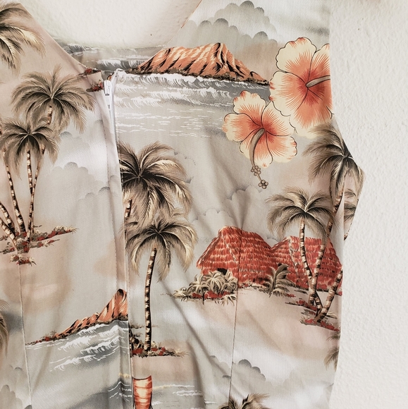 Vintage Hawaiian Mini Wrap Dress - Picture 10 of 11